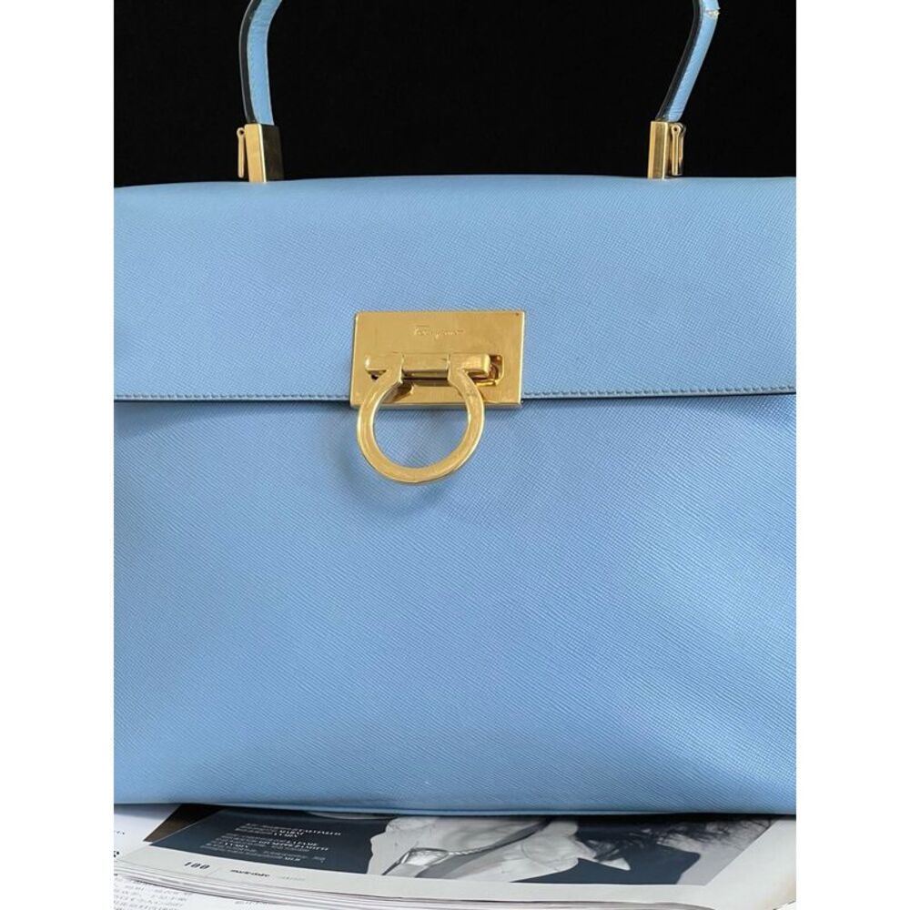 Ferragamo Women Pre-Loved Bag Very Good Condition - Picture 2 of 7